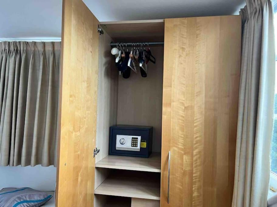 לונדון Cb53 Tower Bridge Townhouse 2 Bathrooms & Free Parking מראה חיצוני תמונה